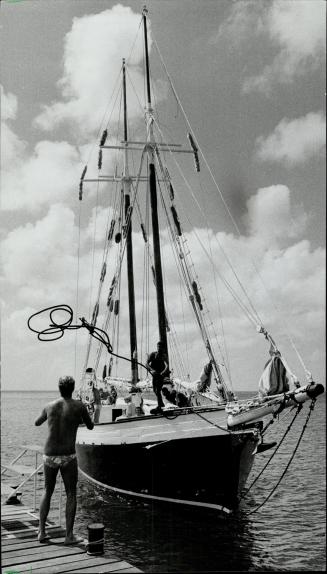 Sailor's dream: St. Lucia has lots of placid bays where yachtsmen come ashore for relaxation after sailing the Caribbean