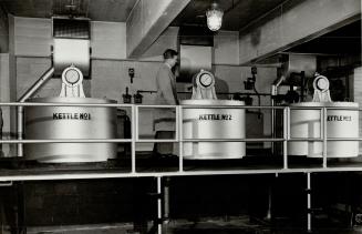 Canada - Ontario - Toronto - Toronto Star - Buildings - 80 King St W - Interior - Press Room (2 of 2 files)