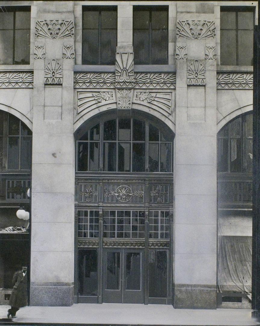 Canada - Ontario - Toronto - Toronto Star - Buildings - 80 King St W - Exterior - Details