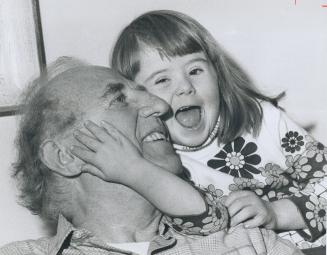 Ed Begley and 5-year-old daughter Maureen relax in downtown hotel suite yesterday