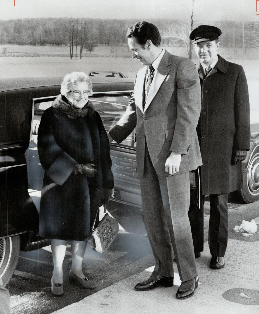 A Lincoln Continental, used by royalty yesterday carried 84-year-old Ethel Shepherd, who has driven Ford products for 66 years, to Ford of Canada plan(...)