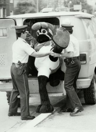 Bye bye Birdy, Blue Jays mascot B