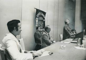 Making a point, Controller Margaret Campbell addresses the Upper Canada Lodge of B'nai B'rith as her two opponents in Toronto mayoralty race, Stephen (...)