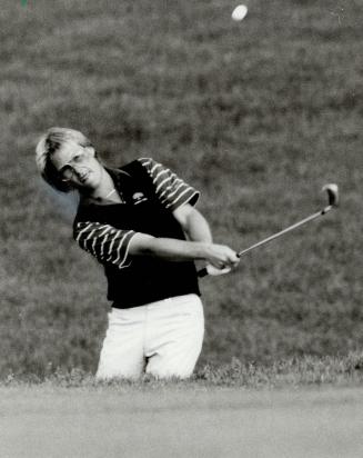 Bite your tongue! Defending Canadian Open champ John Cook got himself into trouble at 16 yesterday when he landed in a bunker. His first attempt to ge(...)