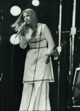 Country singer Skeeter Davis