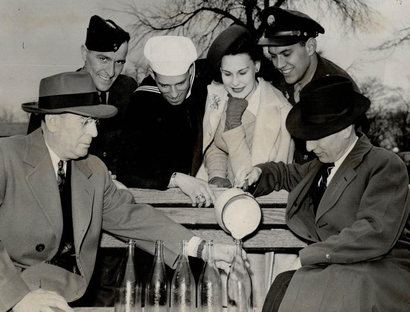 Quints will christen liberty ships with water from Niagara