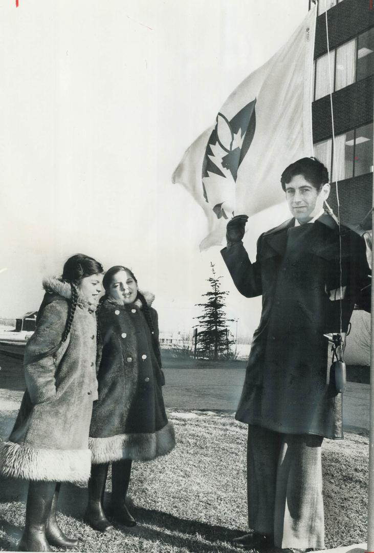 February is heart month. The Heart Fund flag flies over Mississauga City Hall, raised by Mayor Dr. Martin Dobkin and 6-year-old twins Rosemarie and An(...)