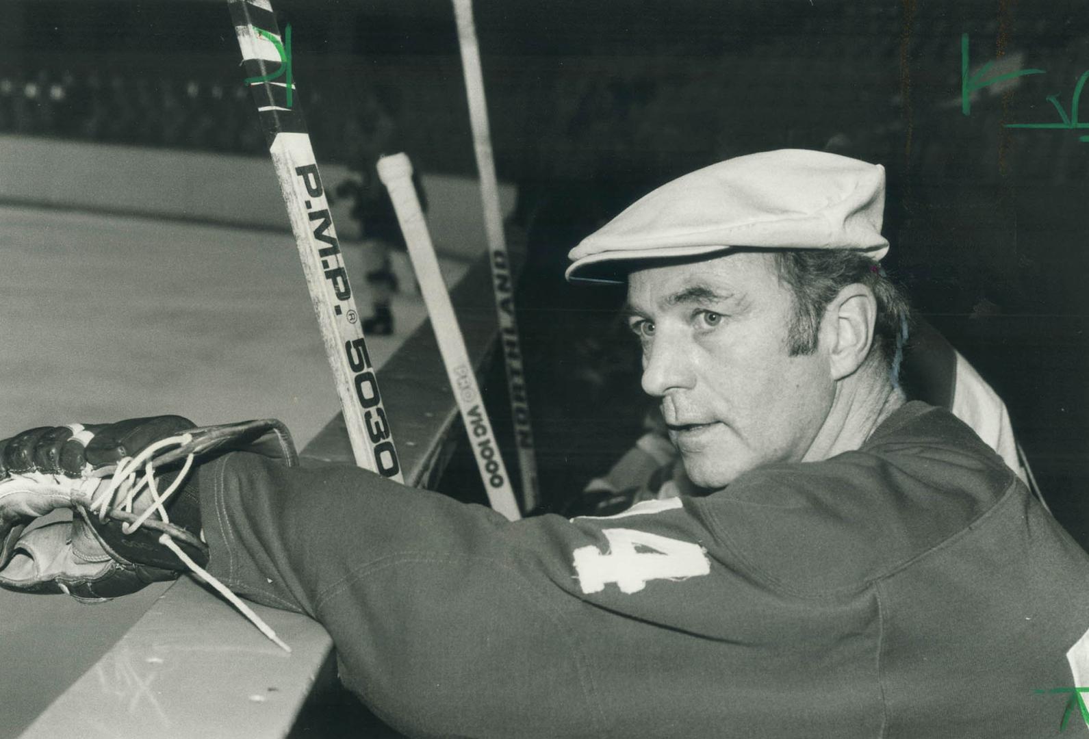 Golden oldies Johnny Bower (top) and Dick Duff (right) practised at Maple Leaf Gardens yesterday for their game against Montreal Canadien old-timers S(...)