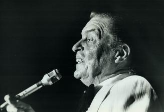 Bob Eberly (sings with Jimmy Dorsey Band at the International Centre)