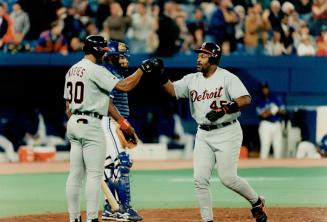 Cecil Fielder (right)