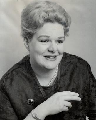 Maureen Forrester. Sings at free concert