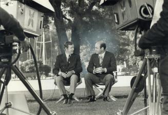 Sylvan setting of Centre Island was the backdrop for the Today show when it was broadcast from outside the Royal Canadian Yacht Club. Hugh Downs, the (...)