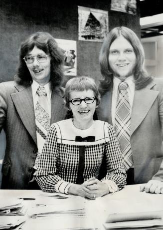 A bank hold-up was foiled in Toronto yesterday by teller Anne Maxwell and a subject was chased by accountant Ron Norwood, 25 (left), and trainee Graha(...)