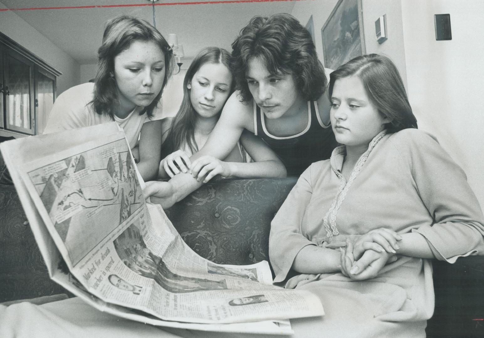 Wounded, along with 12 others, in the rifle rampage at Centennial Secondary School in Brampton, 15-year-old Jane Thornton (right) is at home, looking (...)