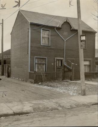 Suspect murder link. Police are today guarding this Westmoreland Ave. home of William Whittingham, self-confessed former small-time bootlegger, robbed(...)