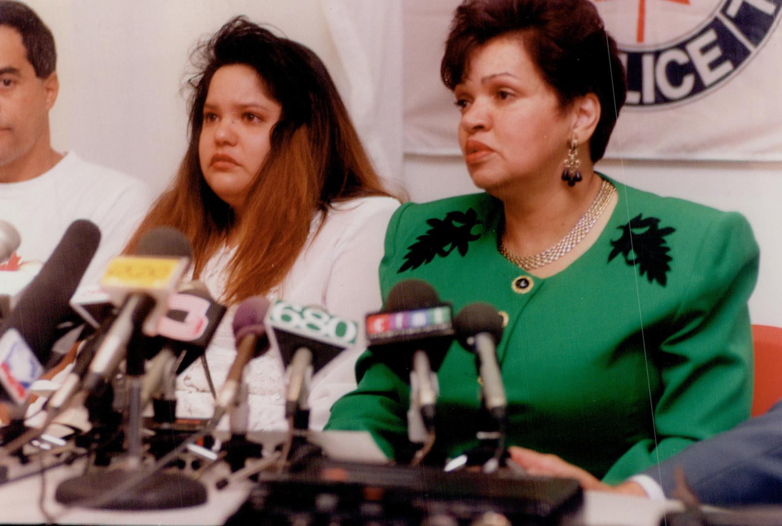 Danielle Thomas and daughter Lesley