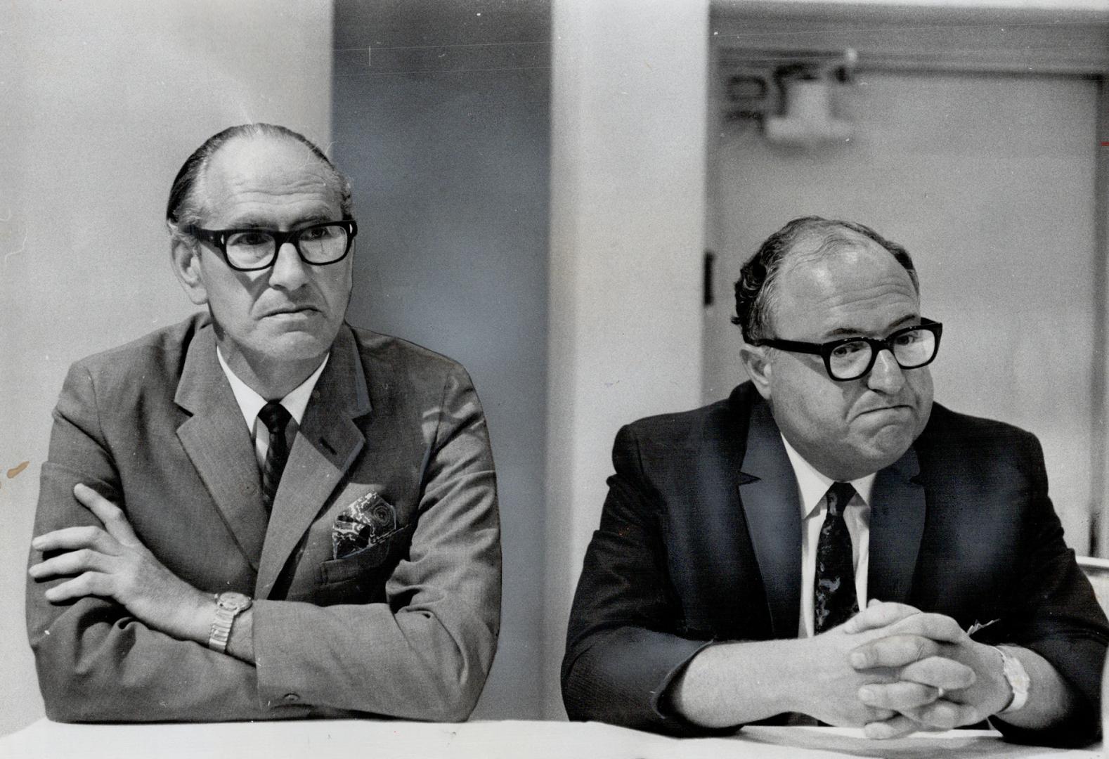 Rabbi Gunther Plaut of Holy Blossom Temple (left) and former mayor Philip Givens attend meeting of the Emergency Committee for Israel's Survival at th(...)