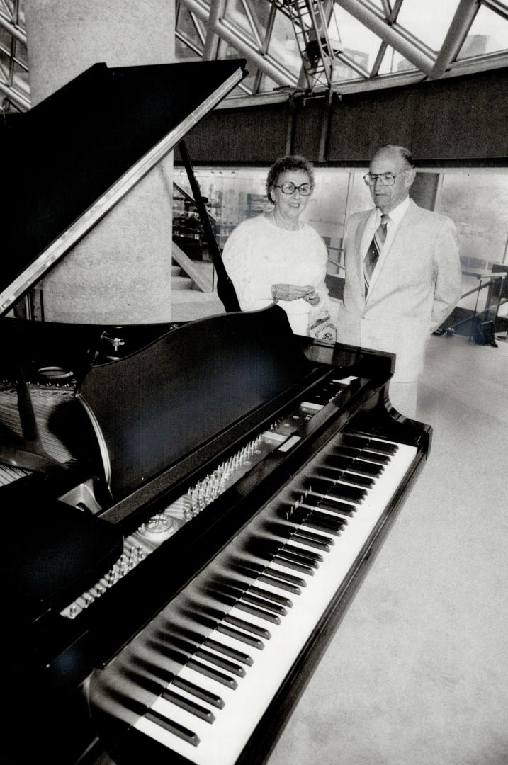 Hall buys Gould's piano