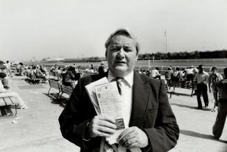 The Star's Gerry Hall has been going to Woodbine race track since 1948, ever since he discovered it lay between his high school and his night job. And(...)