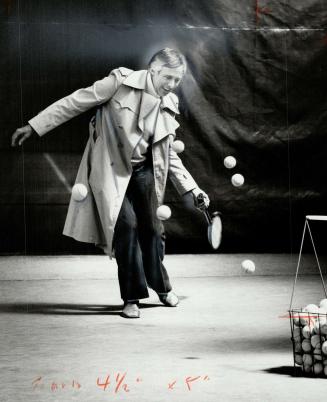 Warming up. Entertainer Don Harron, a.k.a. Charlie Farquharson, has trouble keeping his eye on the ball(s) as he limbers up for the Juvenile Diabetes (...)