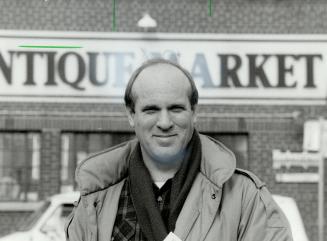 Harbourfront Antique Market dealers may have the choice of a rival market instead of moving next spring into a new building at the foot of Spadina Ave