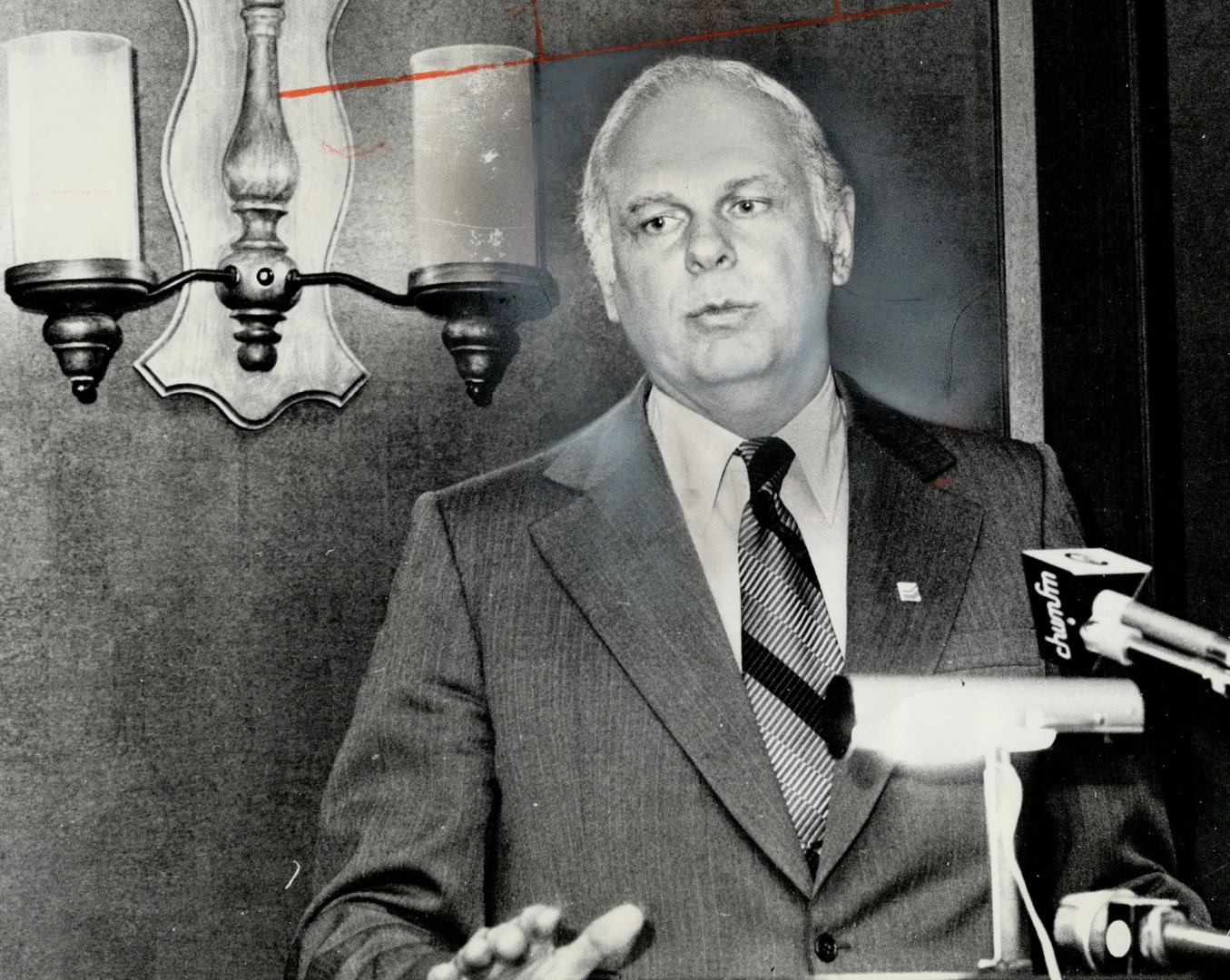 Paul Hellyer, PC, incumbent, 49