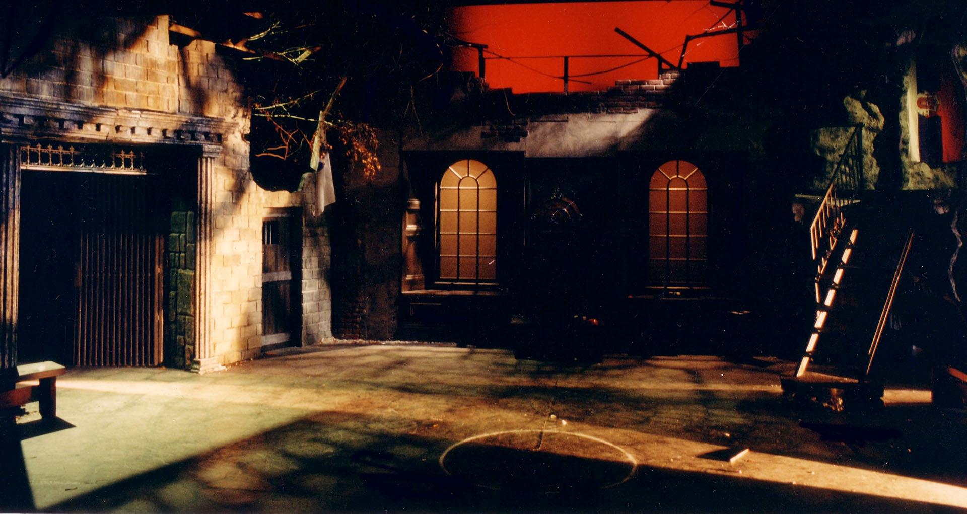 Set design: Caucasian Chalk Circle