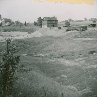 Restoration of second large log home of Daniel Stong at Black Creek Pioneer Village