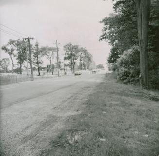 Looking south on Bayview Avenue towards York Mills Road