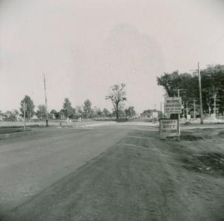 Victoria Park Avenue looking south just north of Lynvalley Crescent