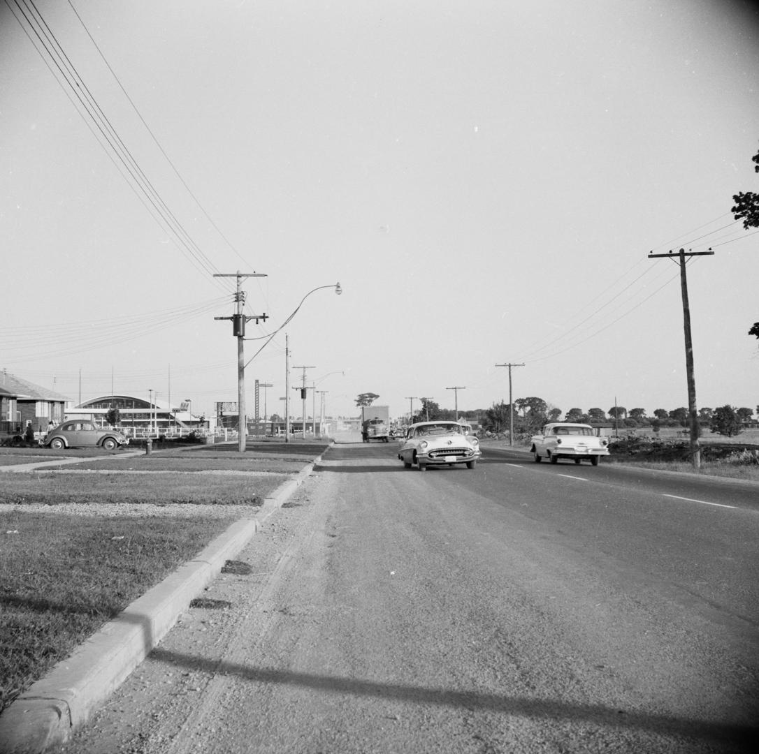 Looking south on Victoria Park Avenue from Paget Road