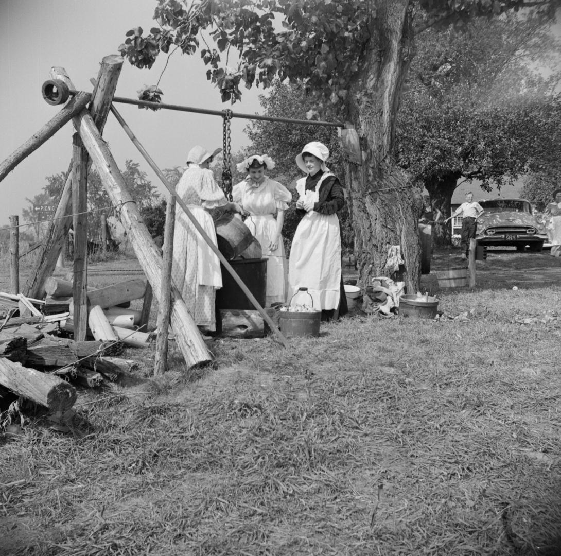 Apple butter preparation, Dalziel farm, northwest corner Steeles Avenue and Jane Street