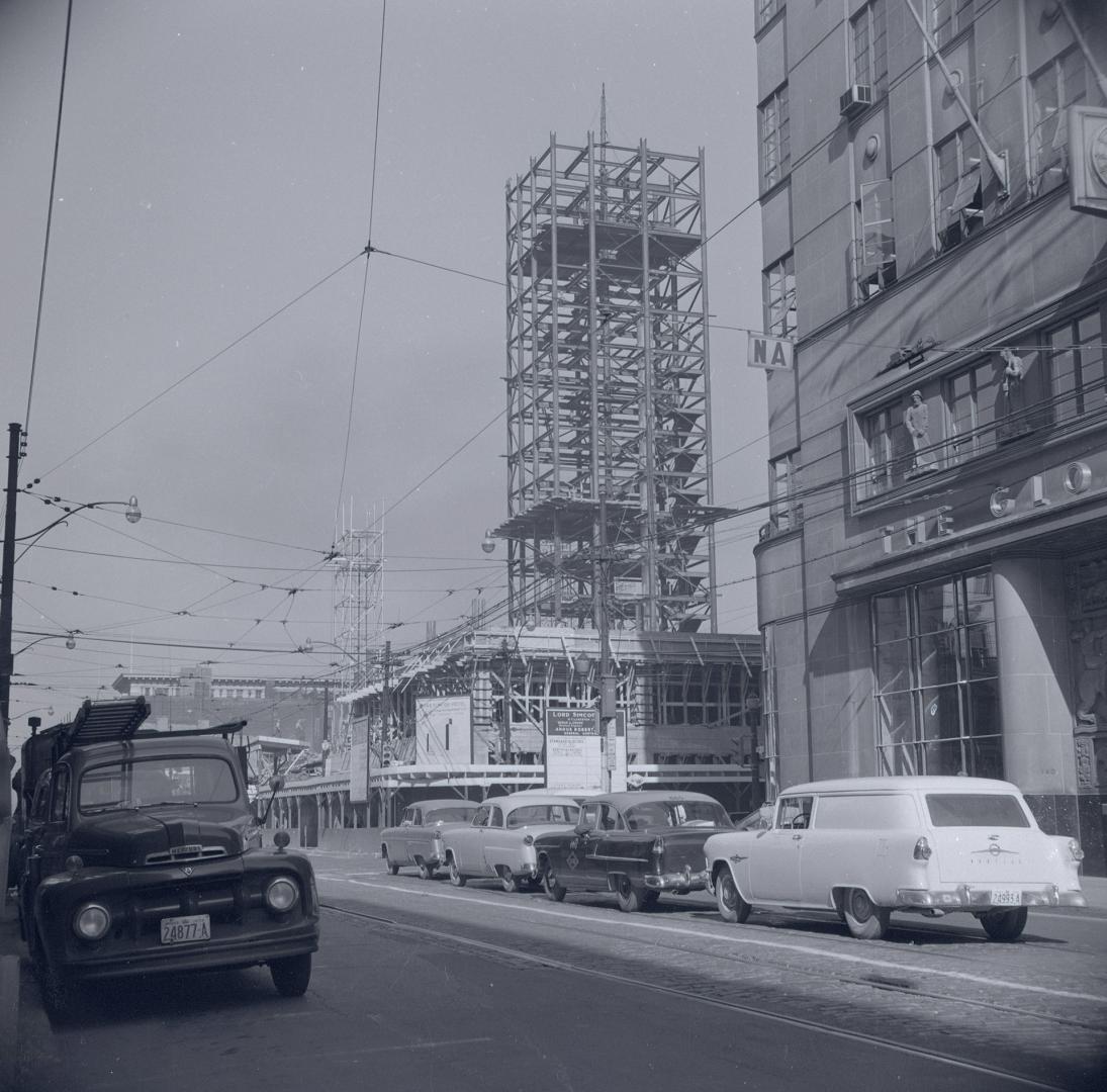 Lord Simcoe hotel, north side of King, looking west, between University & York