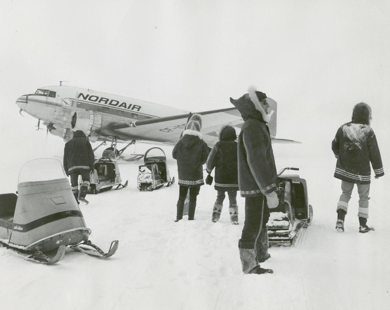 Tourists arrive in Pangnirtung