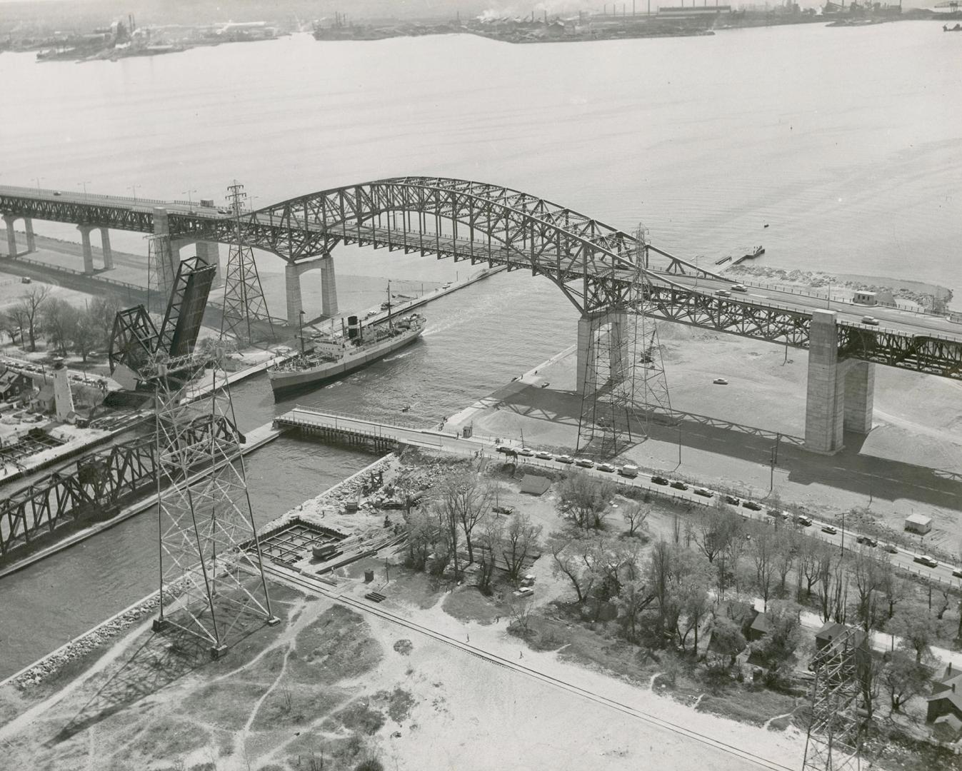 The Burlington Skyway is almost empty in Star aerial photo taken yesterday as drivers streamed to the Niagara peninsula for Blossom week-end