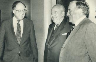 William Howland centre with William Rehnquist (l): Brian Dickson (r)