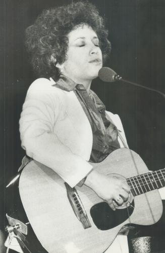 Signer: Janis Ian - Cancerb - Massey Hall - Nov 24: 1975