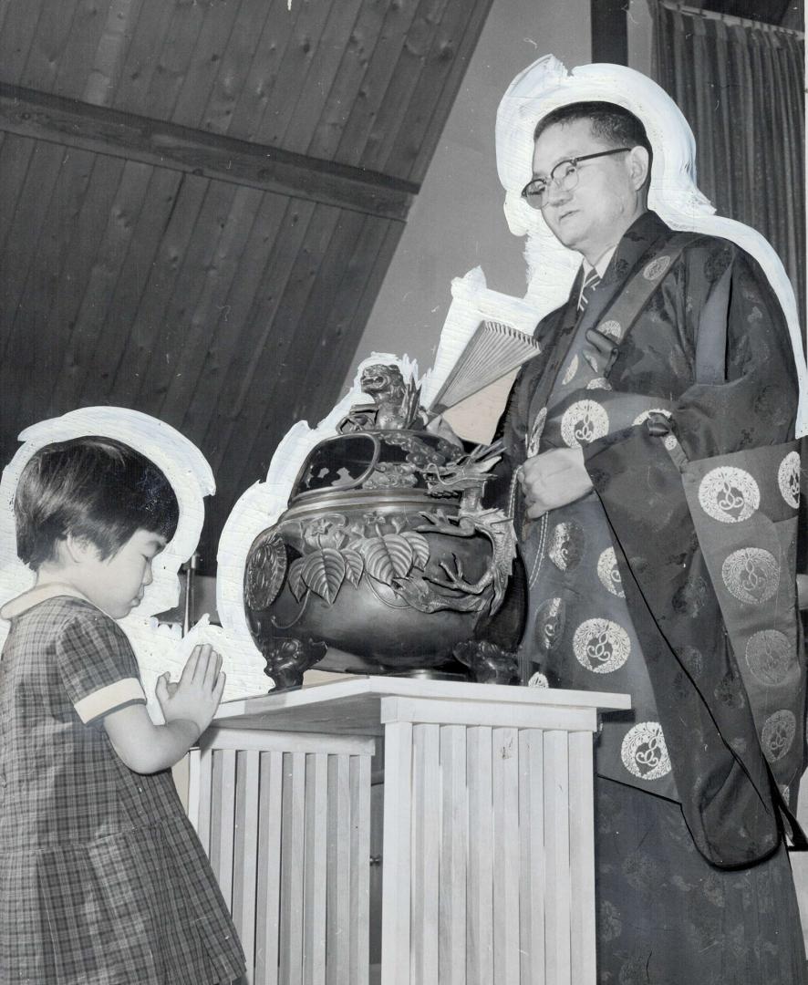 Rev. Newton Ishiura Watches daughter Maya paying Homage