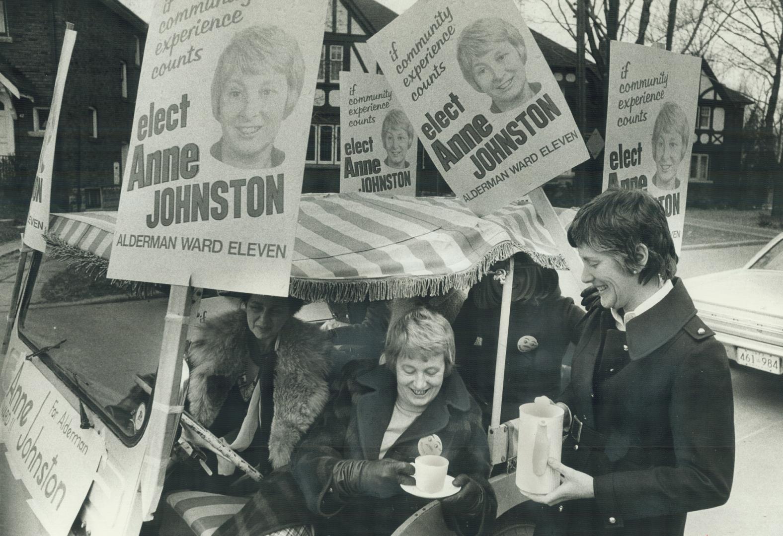 A last cup of coffee for aldermanic candidate Anne Johnston who says she has attended no fewer than 100 coffee parties during her campaign tour of War(...)