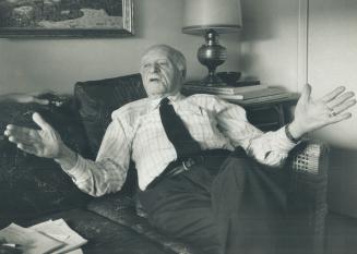 Former chief: William Kashtan, retired leader of the Communist party of Canada, sits in his Toronto apartment yesterday