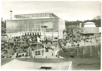 Rond Point des Nations et les pavillons de l'U