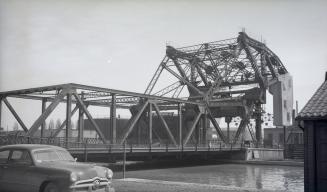 Cherry St., bridge over Shipping Channel, looking northwest. Toronto, Ontario