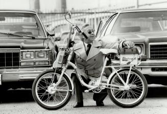 This little battery bike will save your energy