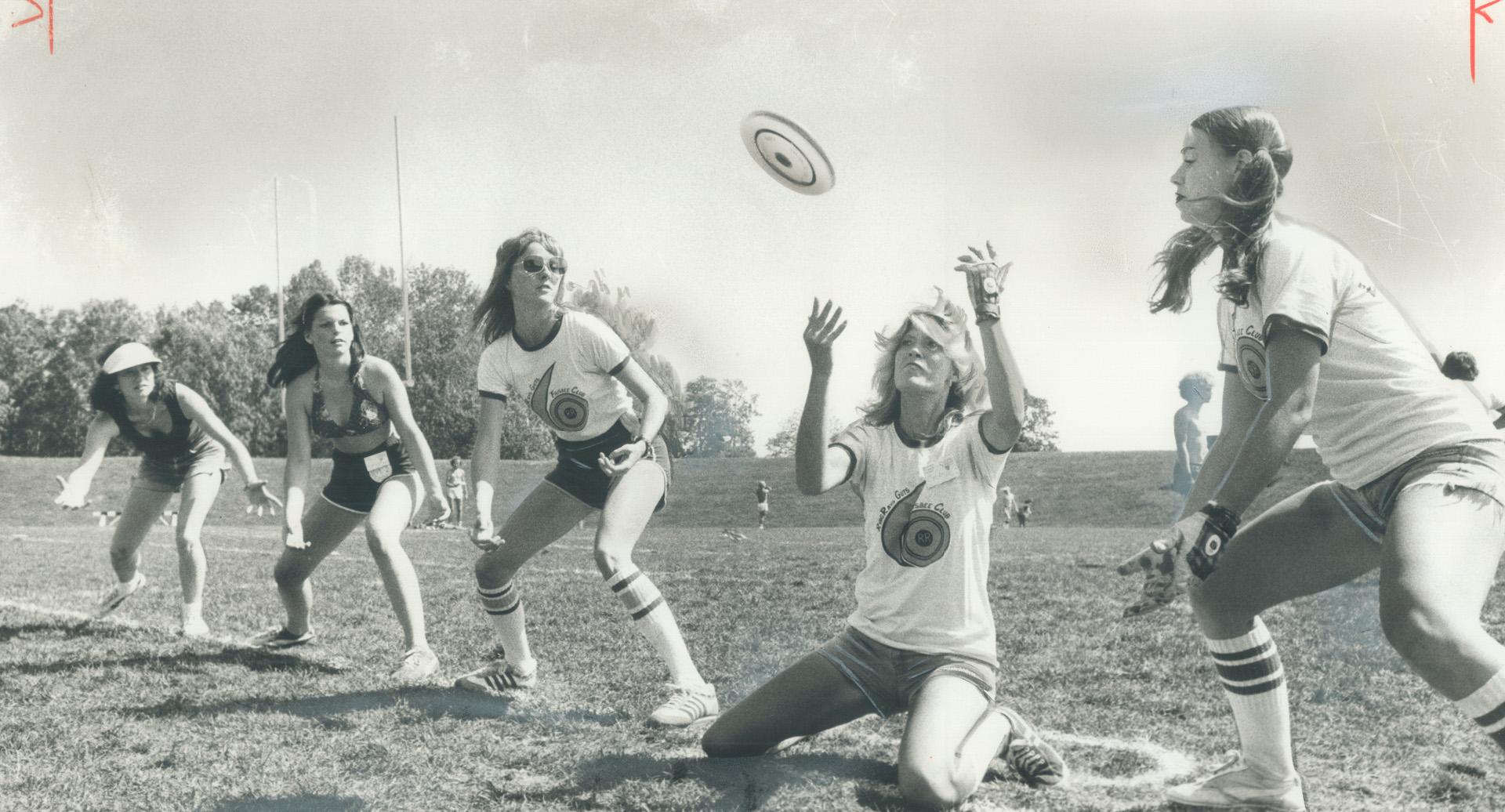 More than 200 competitors took part in what was billed as the 1978 World Guts Frisbee Tournament at Etobicoke's Centennial Park on the weekend. Teams (...)