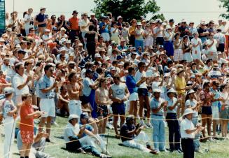 Crowd Aplaude Norman on 18th