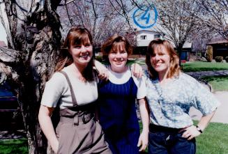 Lyn McLeod with daughters Dara, Kristen T