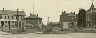 Chippawa, Ontario, showing war memorial in public square