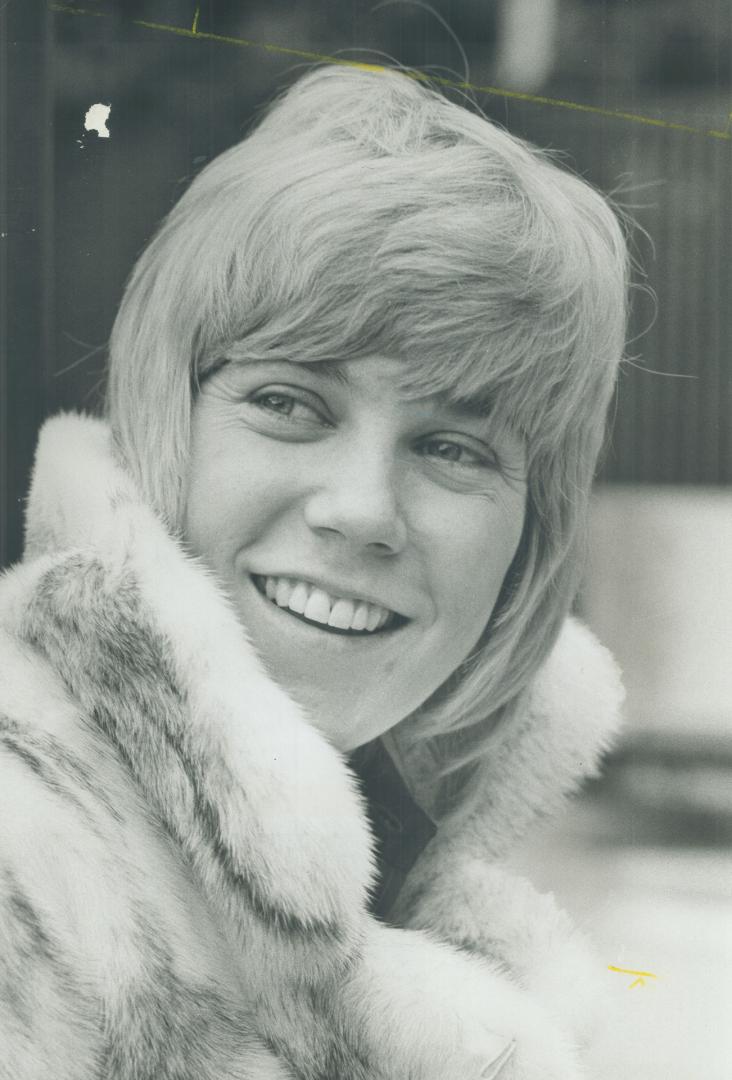 Singer Anne Murray. Wins British honor