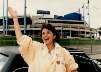 Yankee makes good, Singer Mary O'Dowd, who became instantly infamous for muffing O Canada at Yankee Stadium, trills out a perfect version in the parki(...)