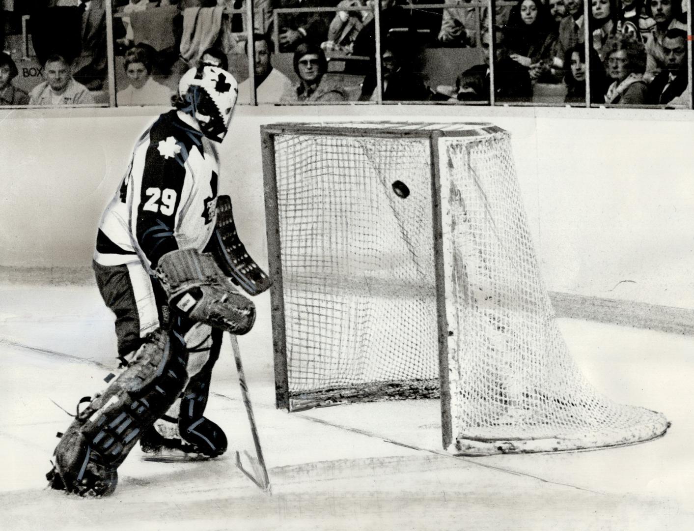 A long night for Palmateer, Leaf goalie Mike Palmateer turns to watch shot by Canadiens' Doug Risebrough sail into the net in the third period